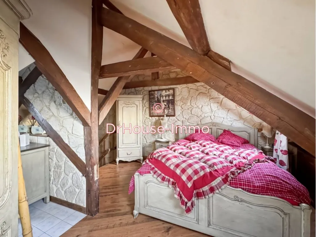 Chambres - Maison Briarde avec Dépendance et Double Garage à La Chapelle-Saint-Sulpice