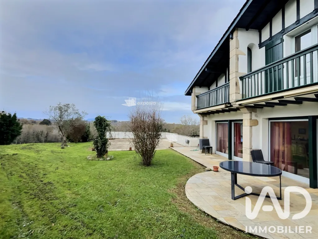 Giardino - Architectural Villa with Mountain View in Urrugne