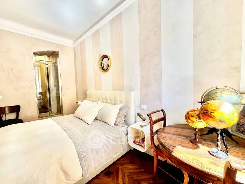 Camere da letto - Rustic Triplex in Historic Building, Trieste