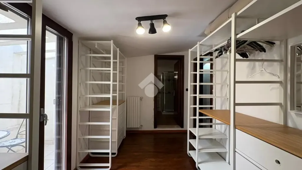 closet_dressing