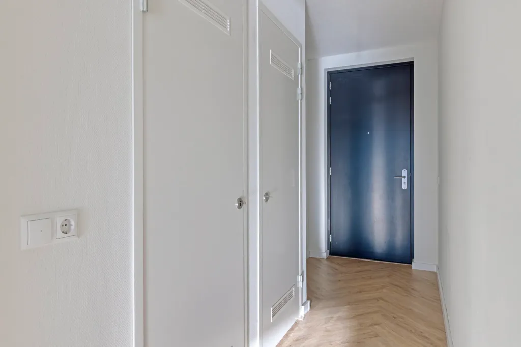 Entrée - Modern Apartment with Balcony in Rotterdam