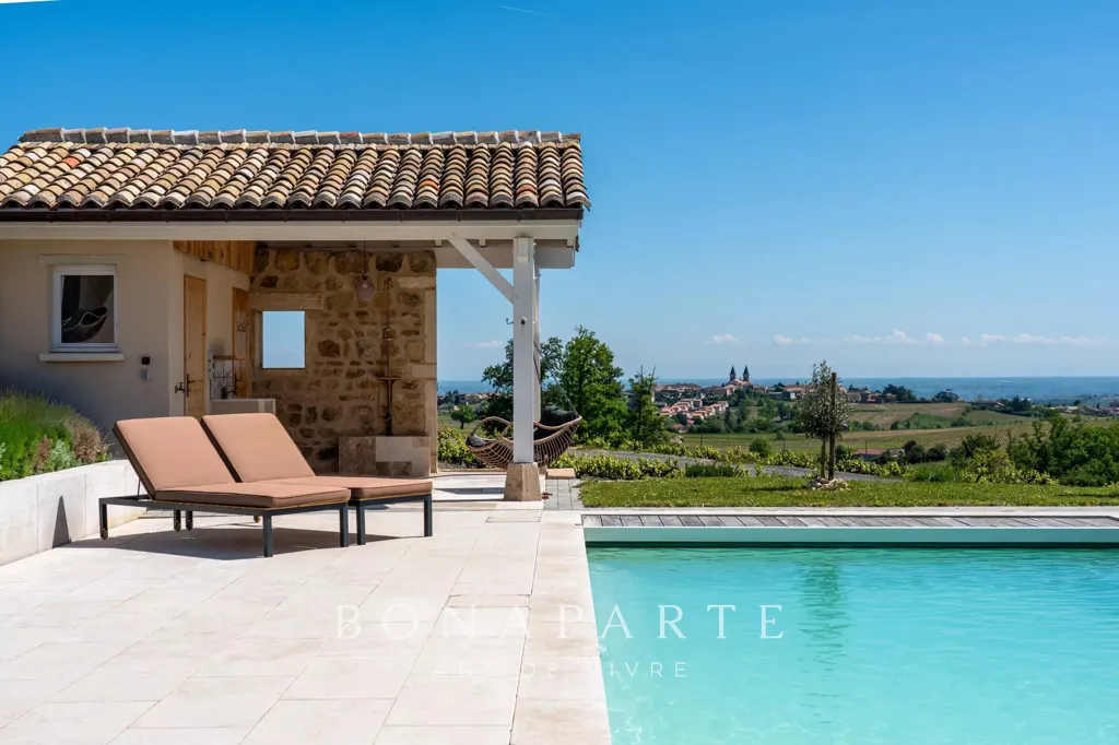Piscine - Villa d'Exception avec Vue Panoramique au Cœur des Vignes