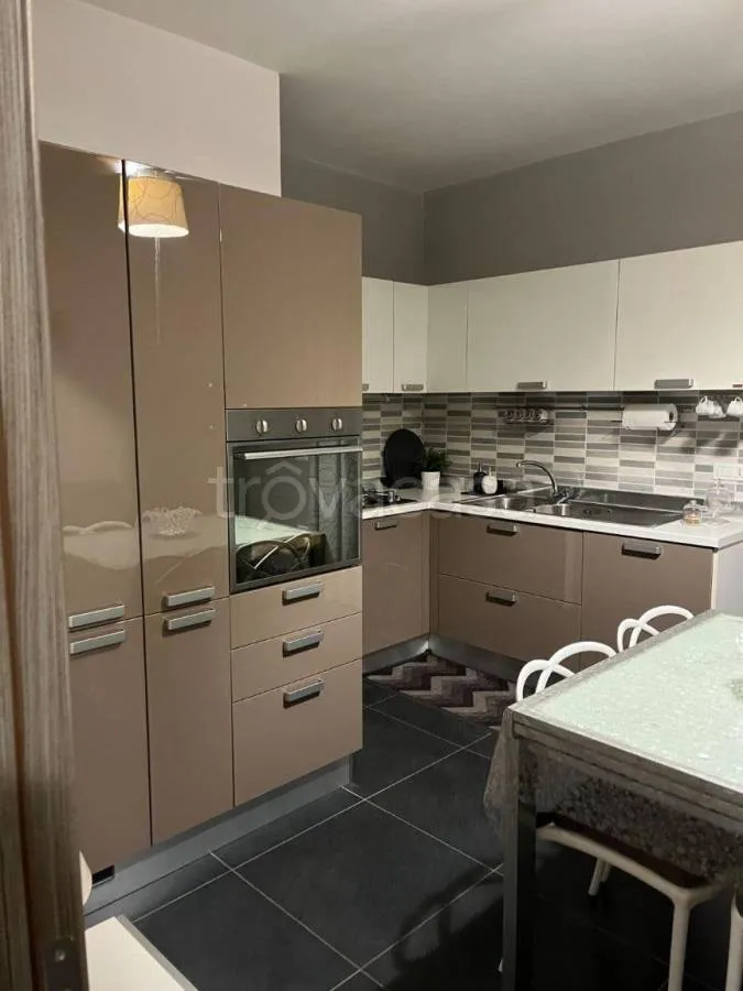 Cuisine - Rearranged Apartment with Balcony in Aversa