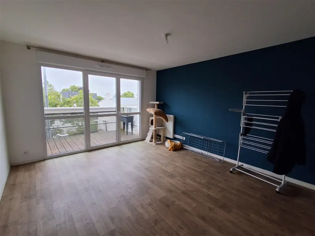 Magamistoad - 3-Bed Flat with South Balcony in Guilers