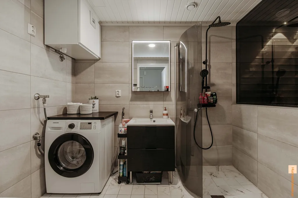 Vannitoad - Modern 1st Floor Apartment with Sauna in Kärki