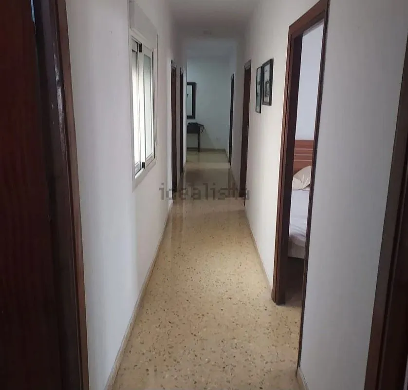 Entrée - Student Flat with Balcony in Almería Centre