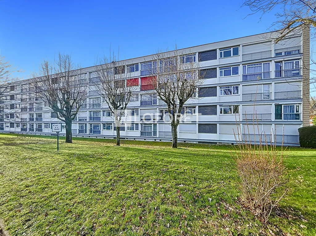 Aed - Apartment with Balcony in Mont-Saint-Aignan