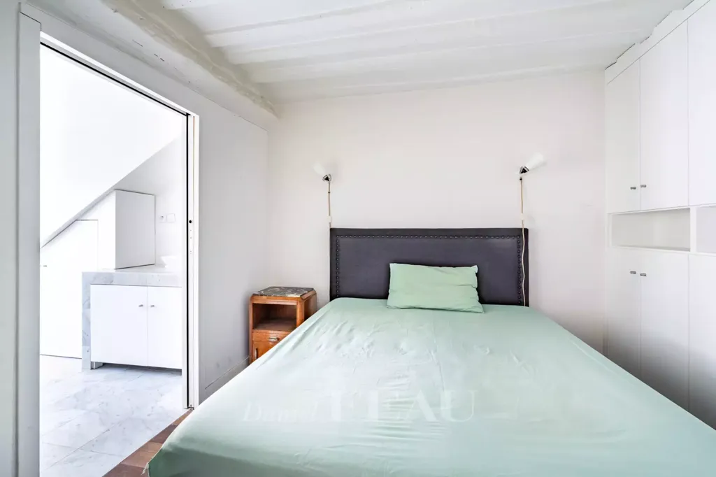Chambres - Penthouse lumineux avec interphone à Paris 6ème