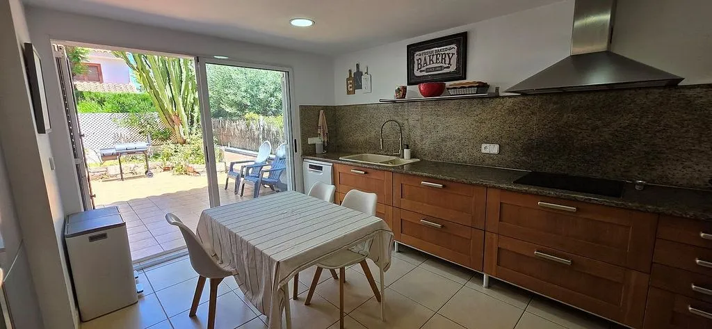 Köök - Semi-Detached House with Pool in Rocafort