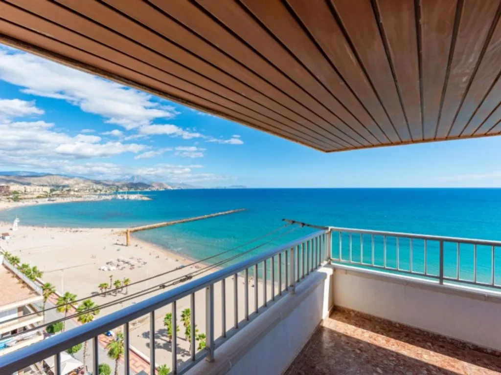Balcon - Beachfront Corner Penthouse in El Campello