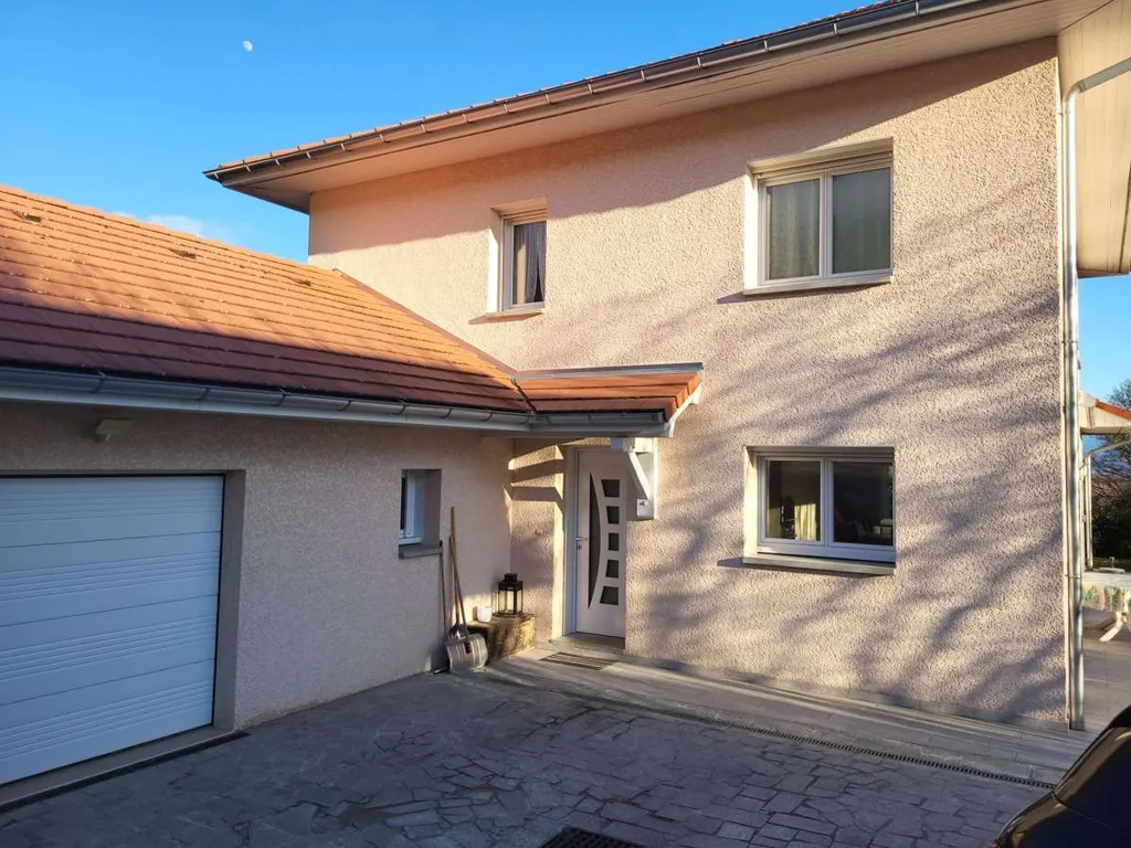 Exterior - Contemporary House with Garden in Thoiry