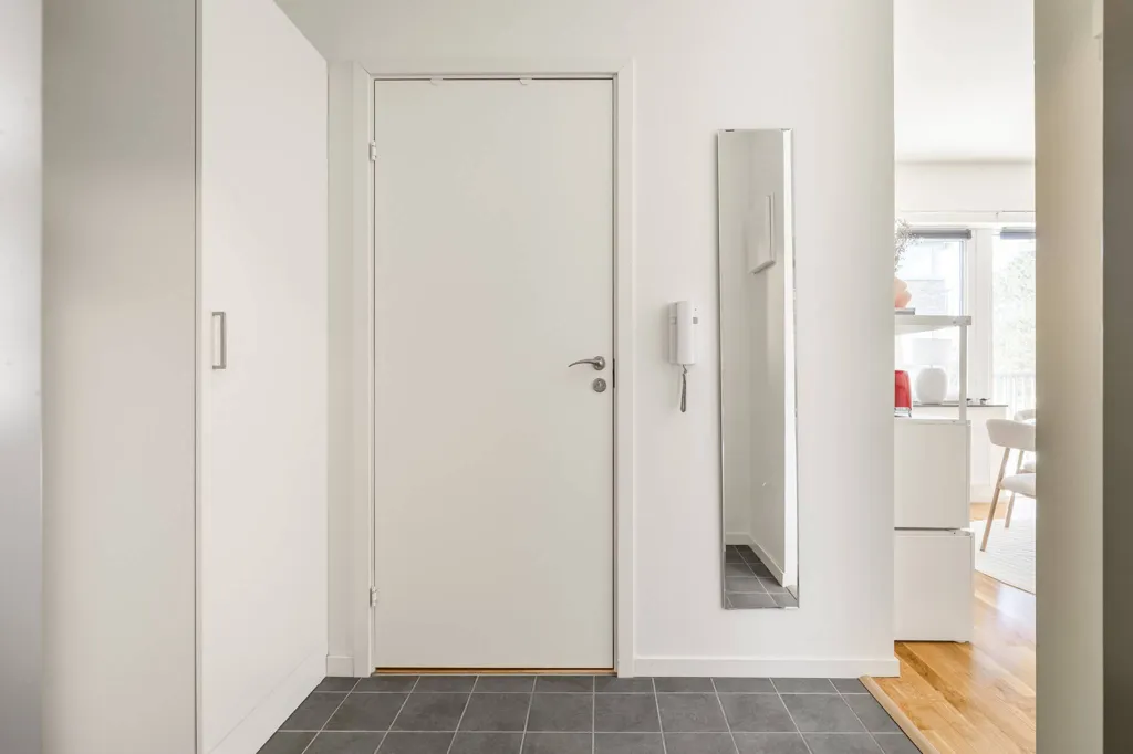 Entrée - Modern Flat with Balcony in Södra Ladugårdsängen