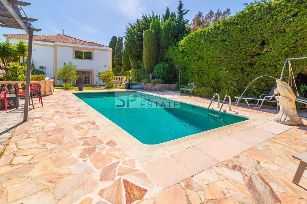 Piscina - Character Villa with Sea View in Cannes