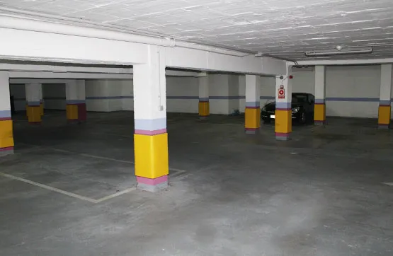Garage - Garage in Ciudad Universitaria, Madrid