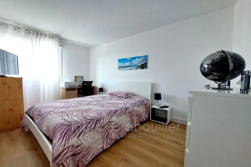 Bedrooms - Renovated Apartment with Panoramic View in Royan