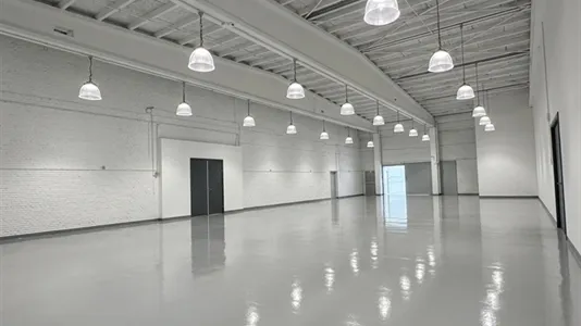 Stanze - Warehouse with Office Space in Albertslund