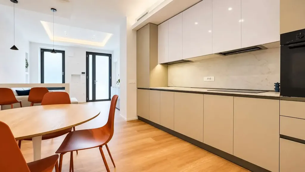 Köök - Modernised 2-Bedroom Apartment in Cagliari