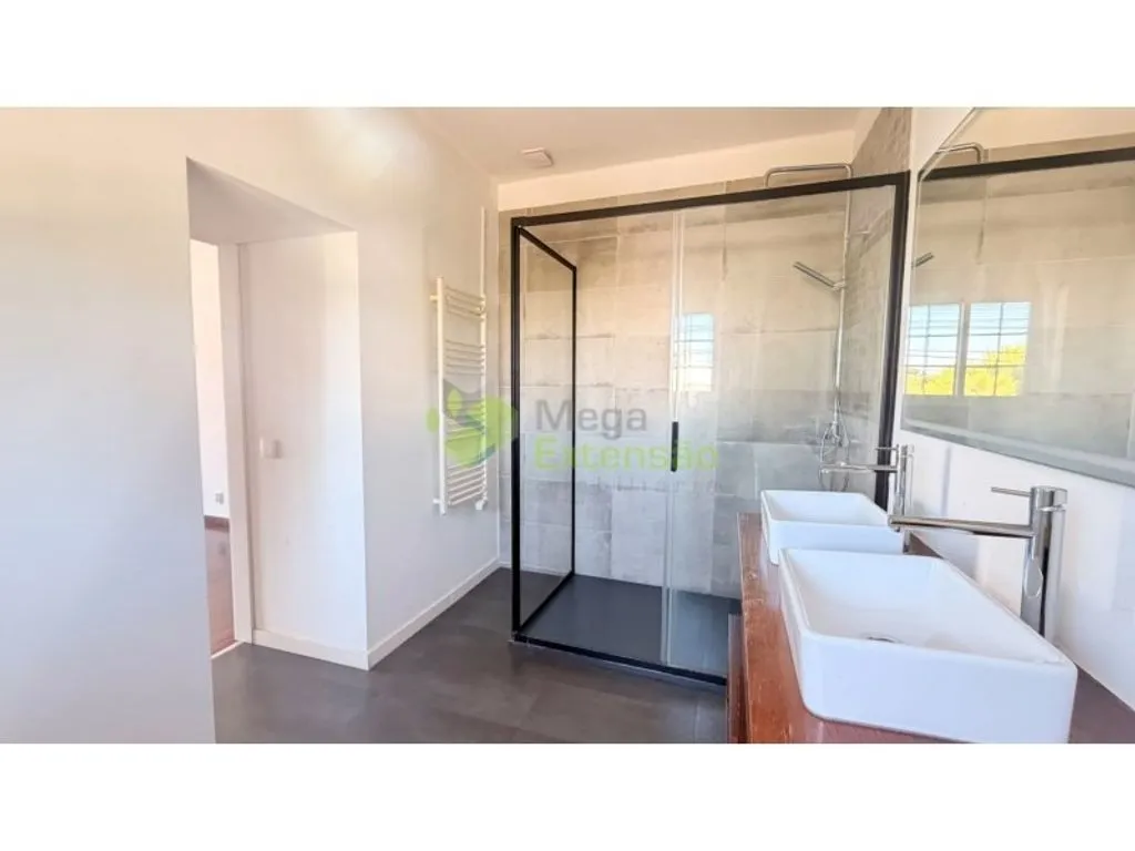 4 Bedroom Villa with Pool near Cascais