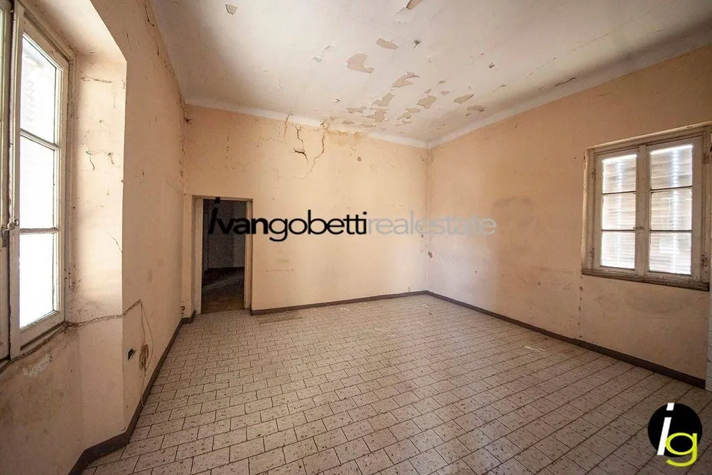 Toad - Rustic Farmhouse with Views in Busto Arsizio