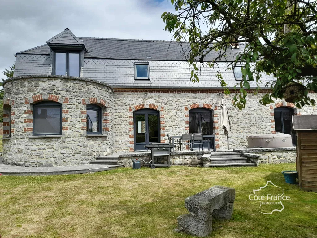 Extérieur - Maison en Pierre avec Jardin à Avesnes-La Capelle