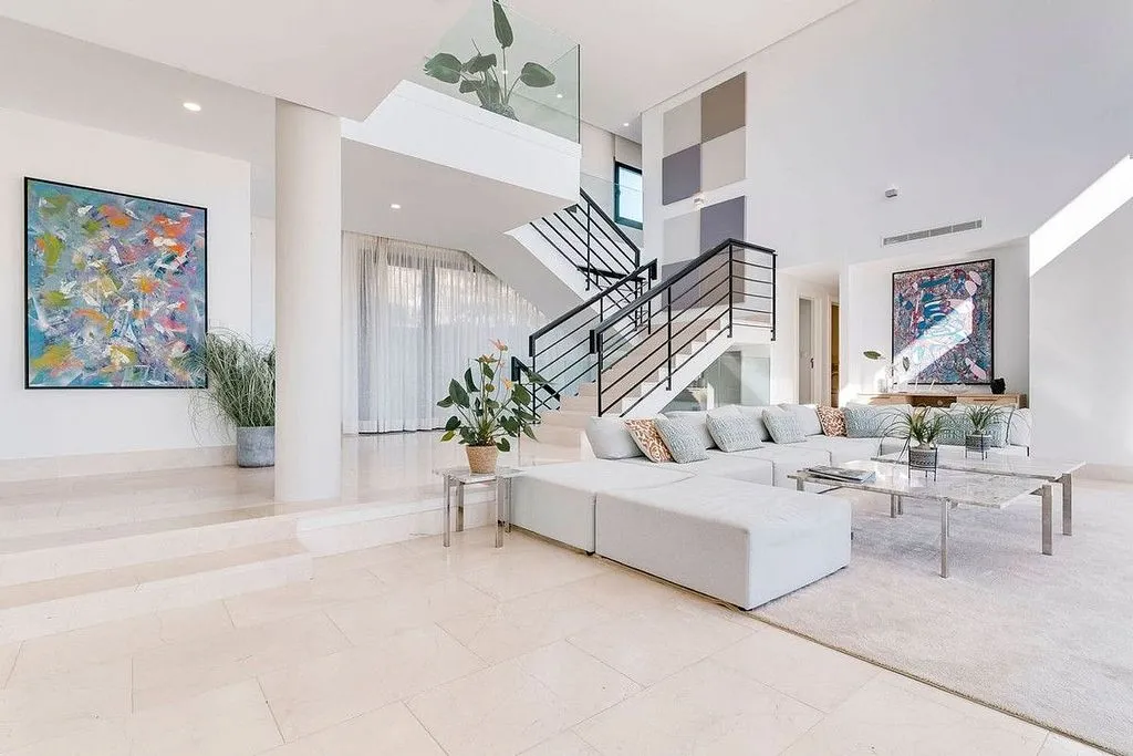 Living Room - Chalet with Pool and Terrace in Sotogrande