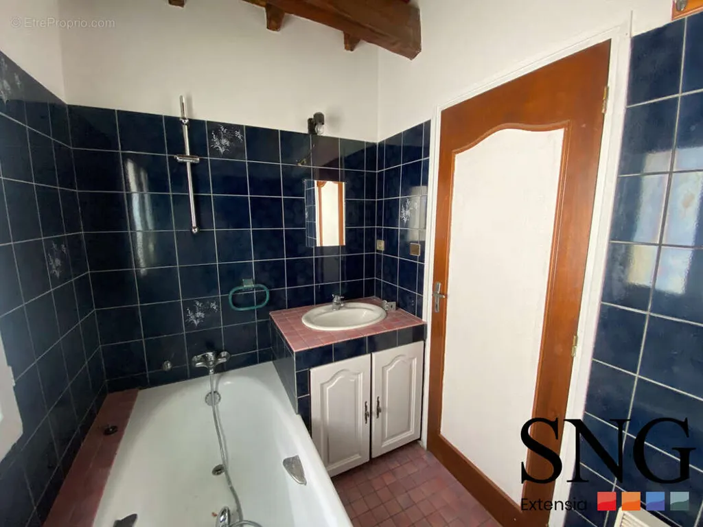 Salles de bain - Maison de Village T3 au Cœur de Fronton