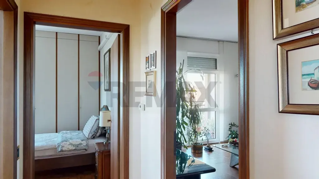 Entrée - Four-Bedroom Apartment with Balcony in Milan