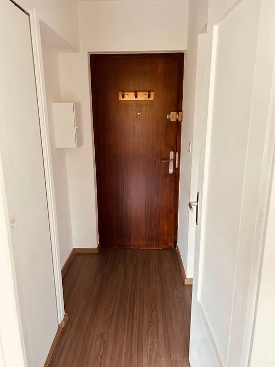hallway_entrance