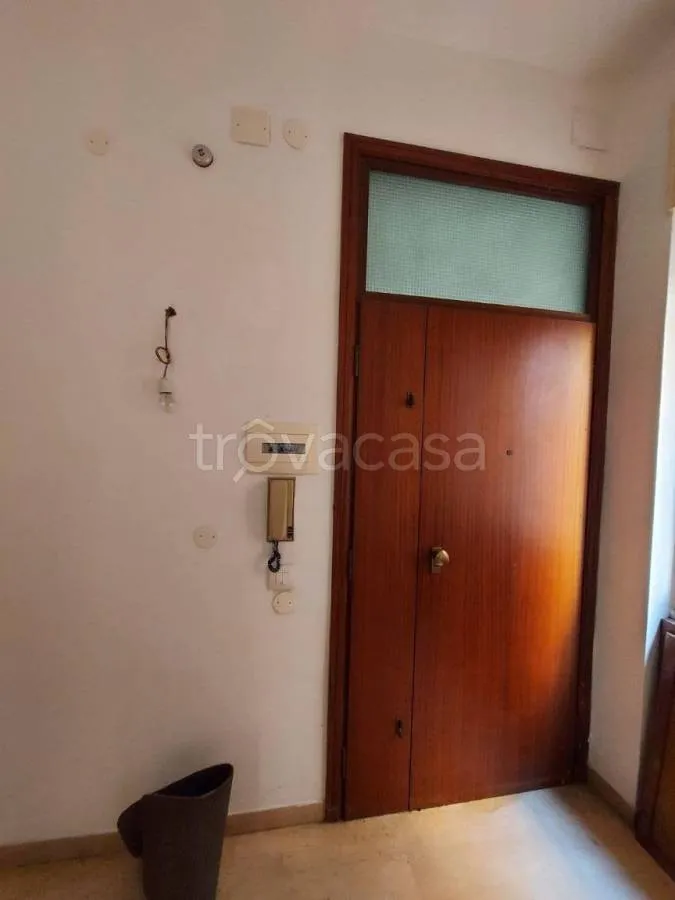 hallway_entrance
