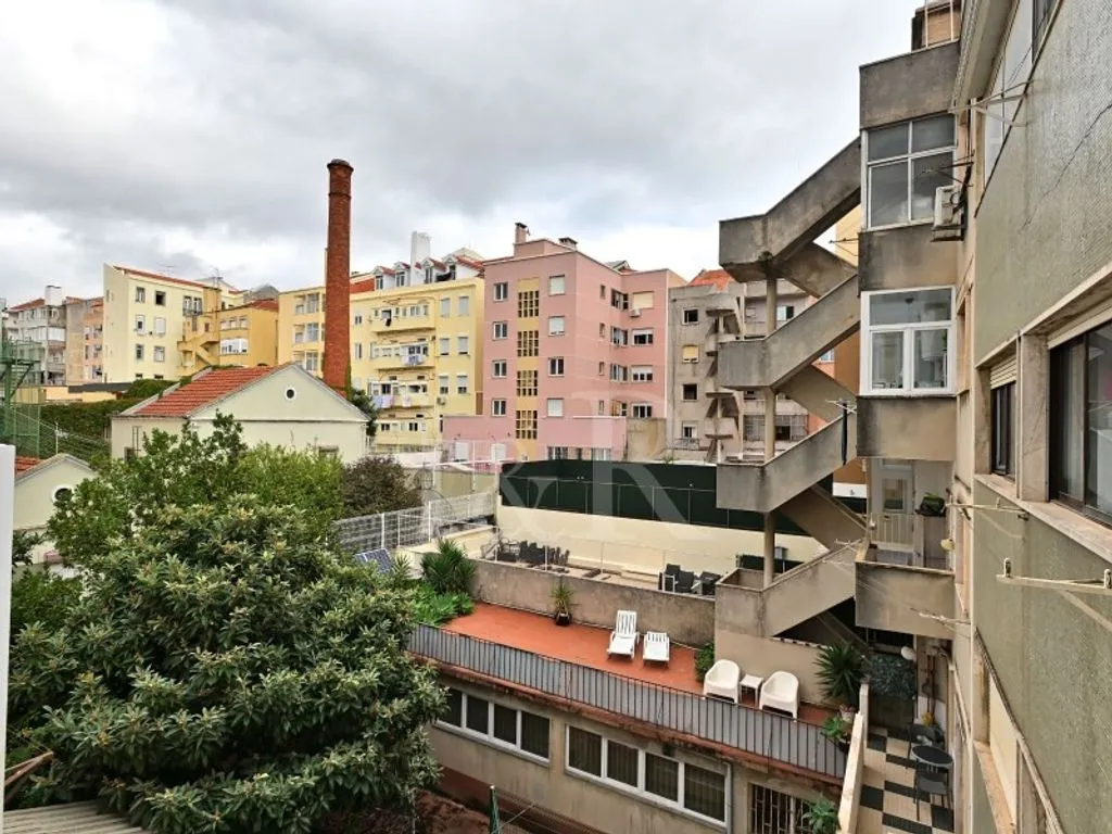 Balcon - Luxury Apartment with Balcony in Lisbon