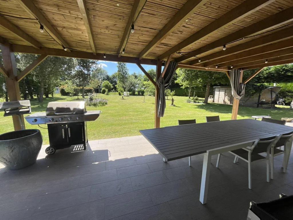 Terrasse - Maison avec Jardin dans un Cadre Calme à Derval