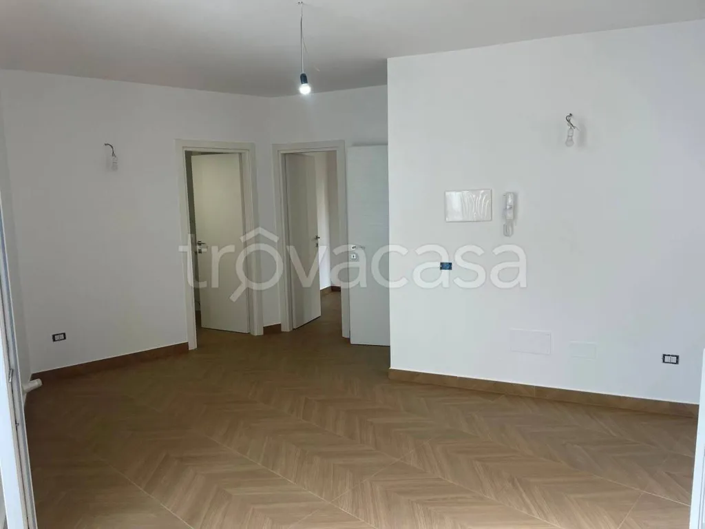 Pièces - Modern Villa with Balcony in Aversa