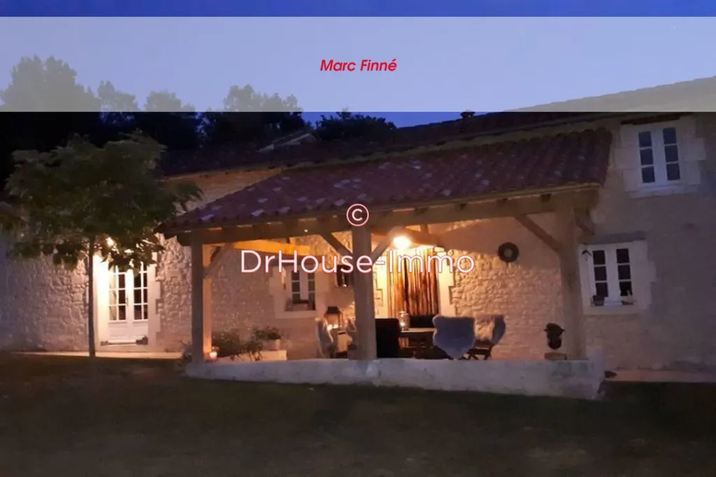 Terrasse - Maison en Pierre avec Piscine à Verteillac