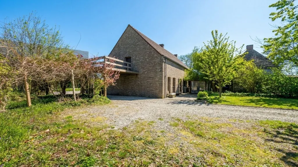 Välivaade - Charming Villa with Terrace in Papignies