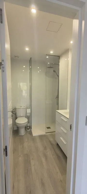 Bathrooms - Studio with Air Conditioning in Majadahonda Centre