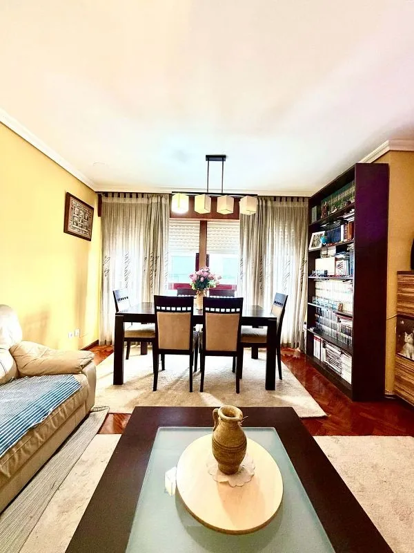 Elutuba - Apartment with Garage in Arteixo