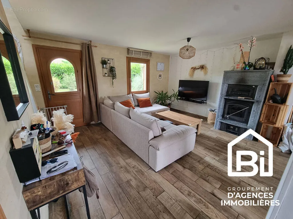 Living Room - House with Pool in Tourville-sur-Odon