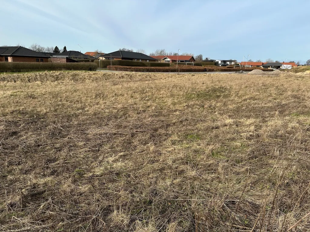 Aed - Plot for Villa with Scenic Views in Grejs