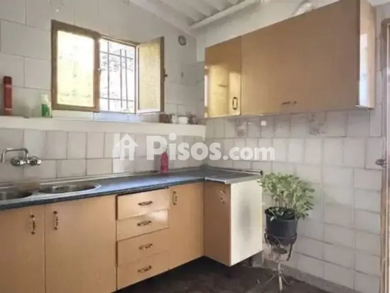 Cuisine - Señorial Adosada with Patio in Íllora