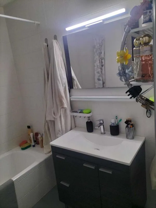 Salles de bain - Furnished Flat with Garage in Calaceite