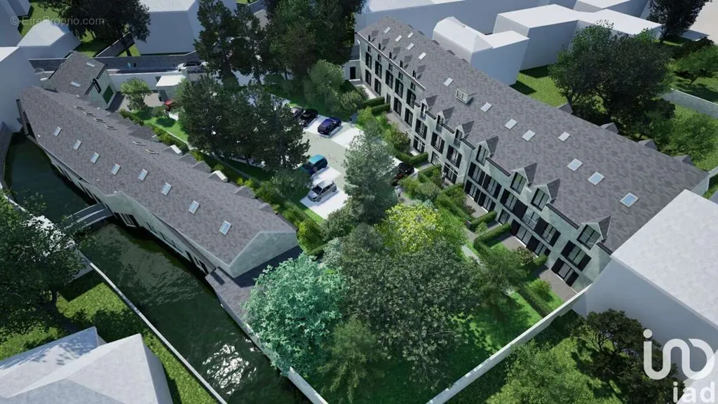 2-Bedroom Apartment with Terrace in Étampes