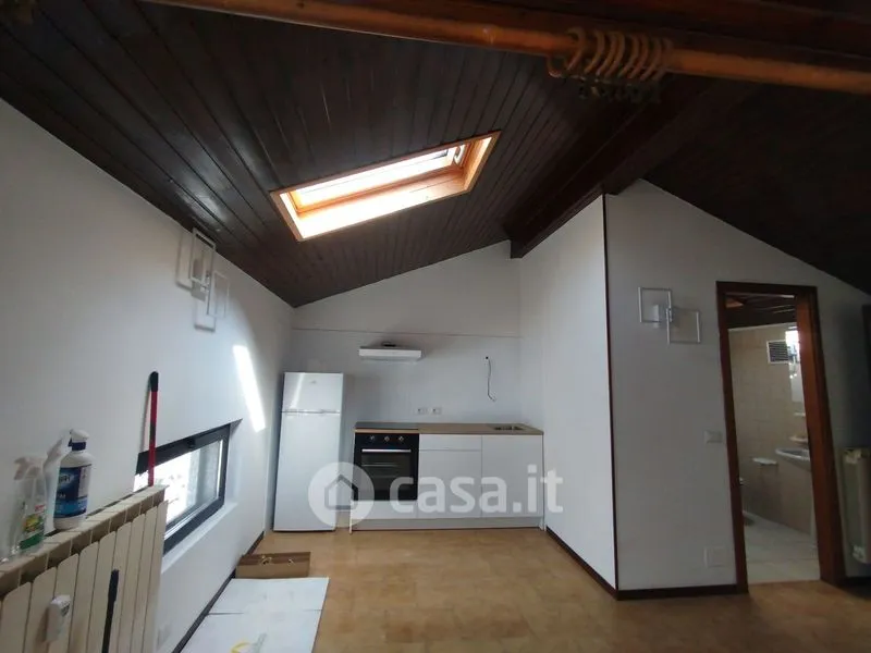 Pièces - Mansarded Studio in Corso Risorgimento, Novara