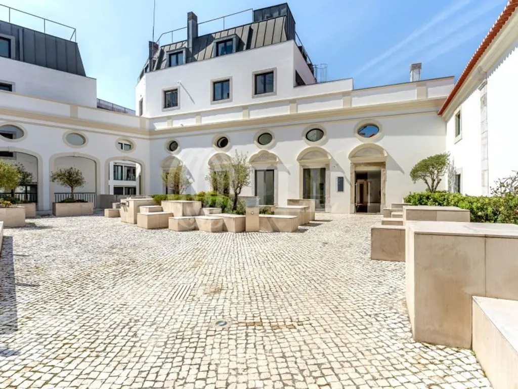 Aed - Luxury Apartment in Historic Palacio, Chiado, Lisbon