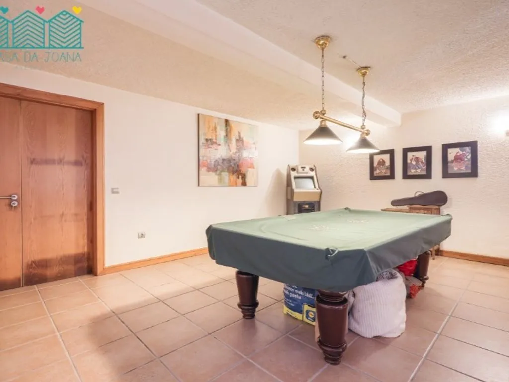Pièces - Luxury Villa with Pool in Aveiro