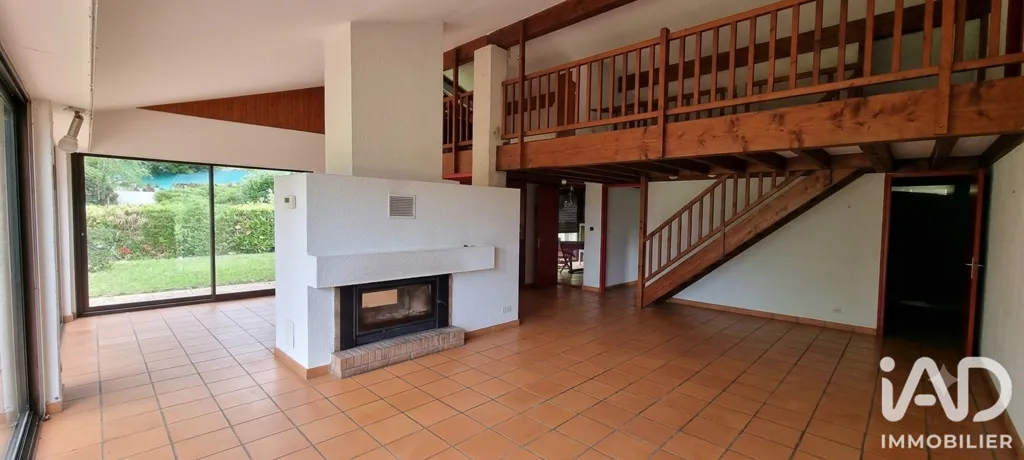Soggiorno - Unique House with Pyrenees View in Barbazan-Debat