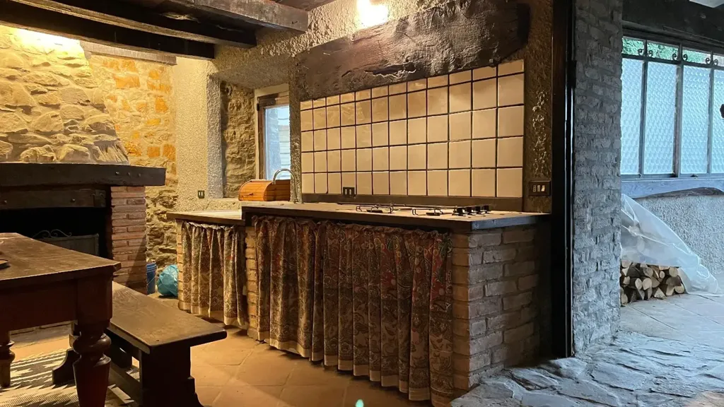 Cuisine - Restored Stone Villa with Terraces in Gropparello