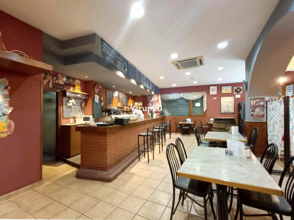 Rooms - Restaurant for Rent with Terrace in Lleida