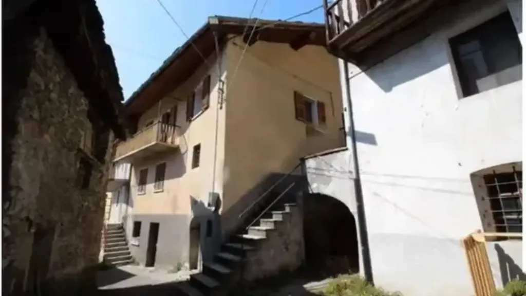 Extérieur - Rustic Terraced House in Montjovet