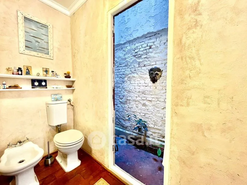 Bagni - Rustic Triplex in Historic Building, Trieste