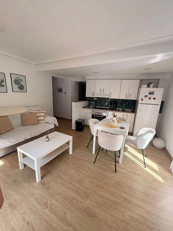 Soggiorno - Modernised Flat with Balcony in Historic Centre